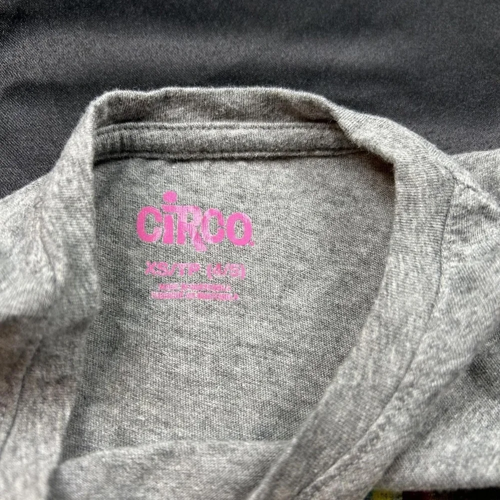 Circo GIRLS Light Grey Long Sleeve Shirt with Rainbow Heart Size XS / 4-5Y